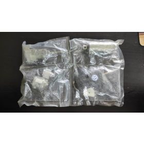 VOLKSWAGEN GOLF IV GYÁRI ZÁR SZETT 